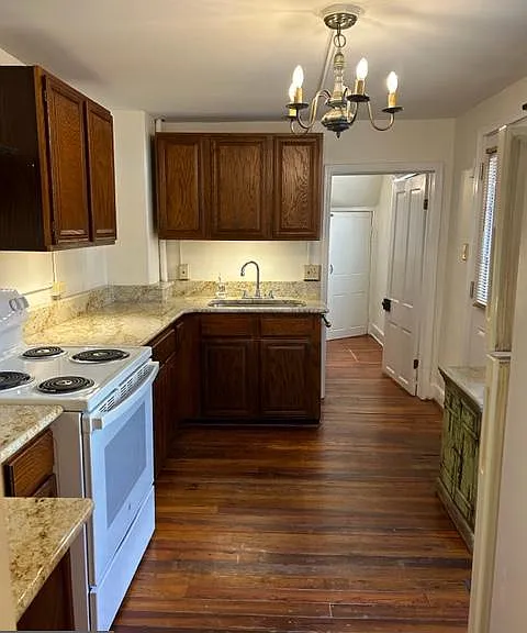 510 N Market St — Photo 6