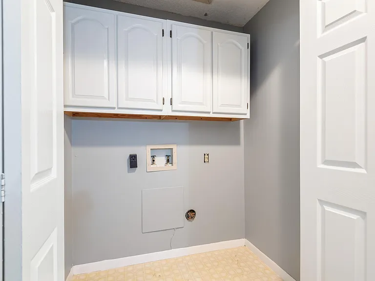 4439 Townhouse Way — Photo 15