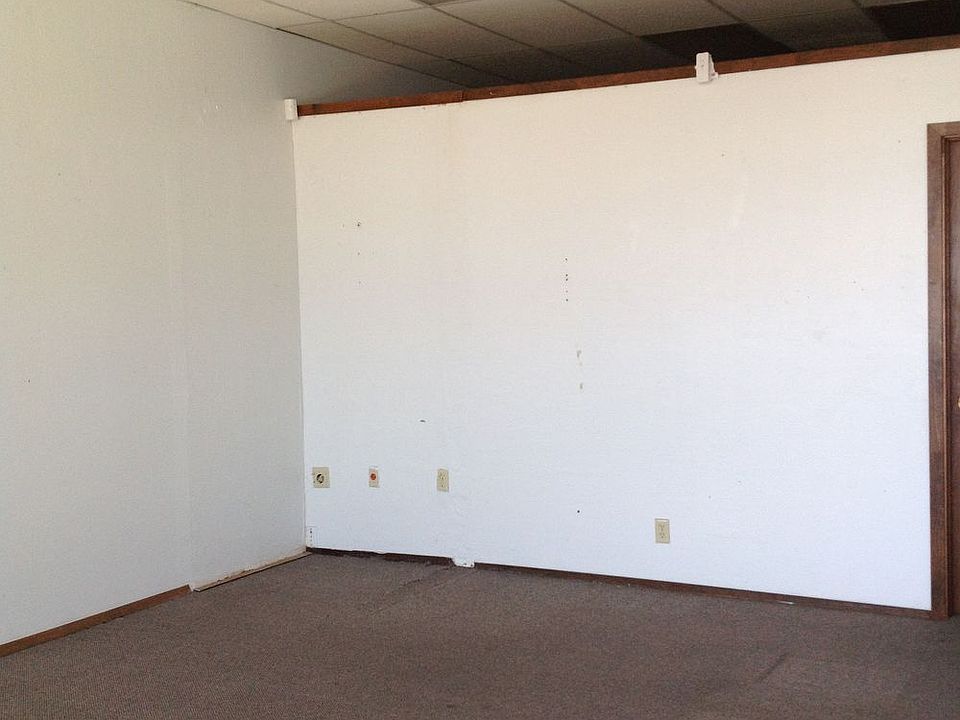 2nd image of 1860 N Main St Ste C