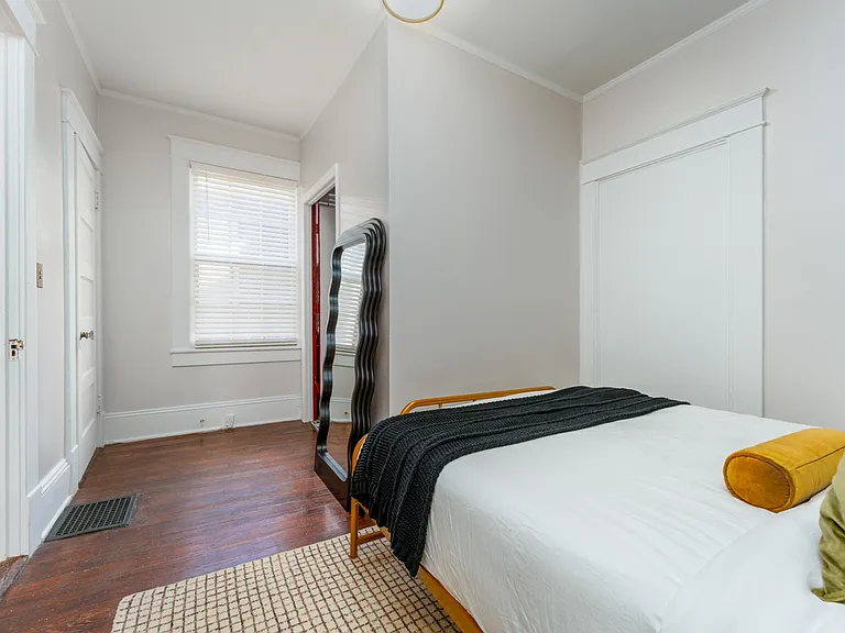 1504 W Friendly Ave #A — Photo 21
