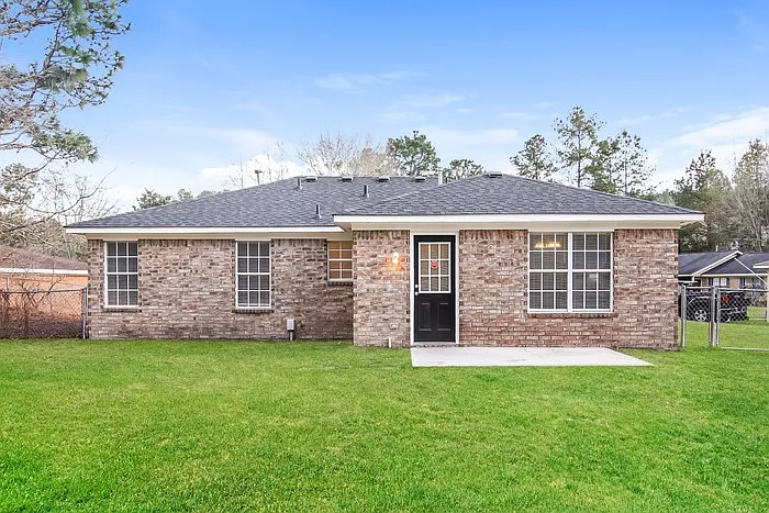 2819 Bradford Ct — Photo 11