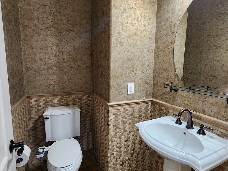 2713 Cyrano St — Photo 15