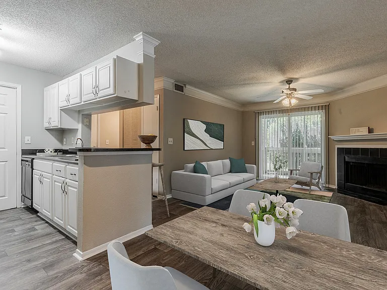 Hampton Greene Apartment Homes — Photo 5