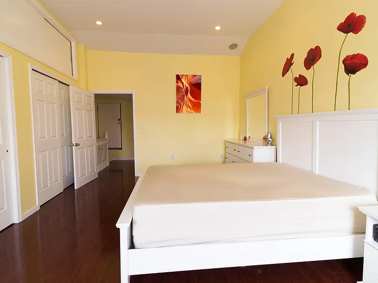633 Washington Ave #1 — Photo 12