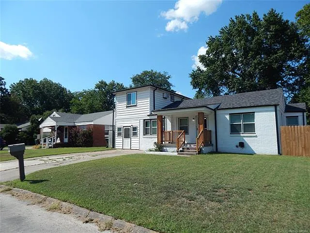 1632 Oxford Ln — Photo 12