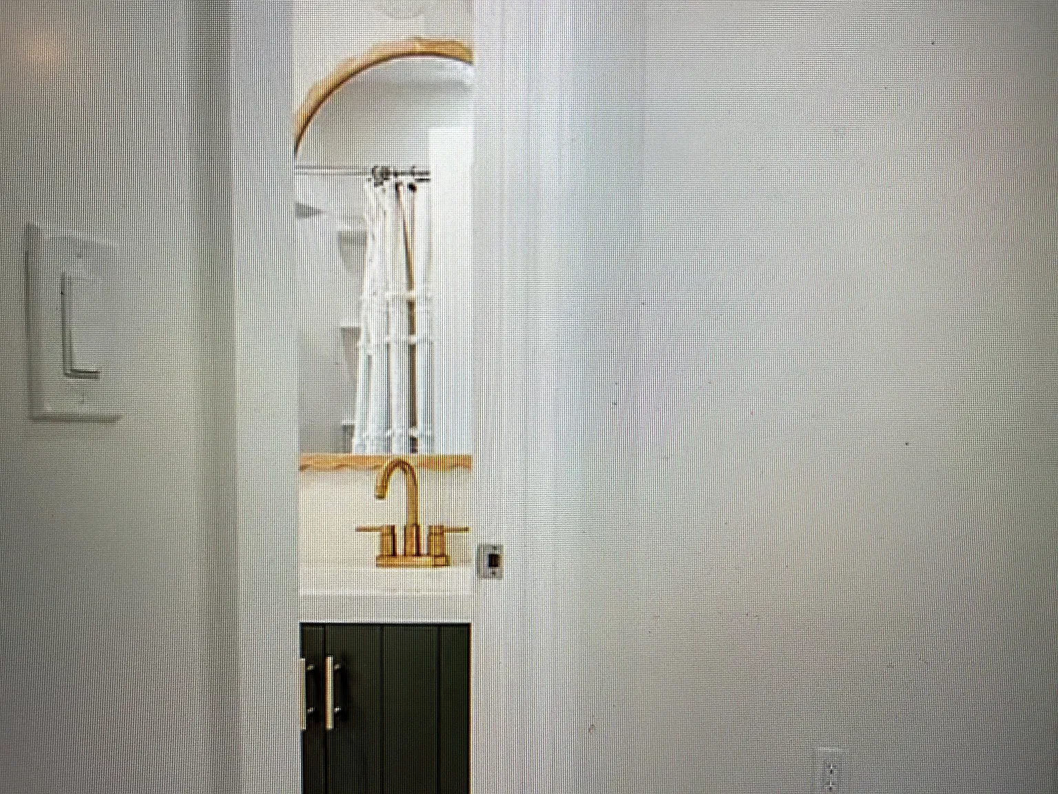 3 bed, 1418 sqft, $2,595 — Photo 3