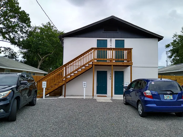 346 Dudley St — Photo 16