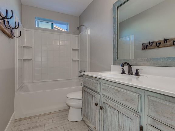 4th image of 7408 W Columbine Dr