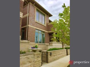 1402 S Emerald St, Chicago, IL 60607
