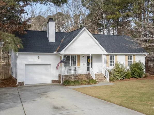 80 Spencers Gate Dr, Youngsville, NC 27596