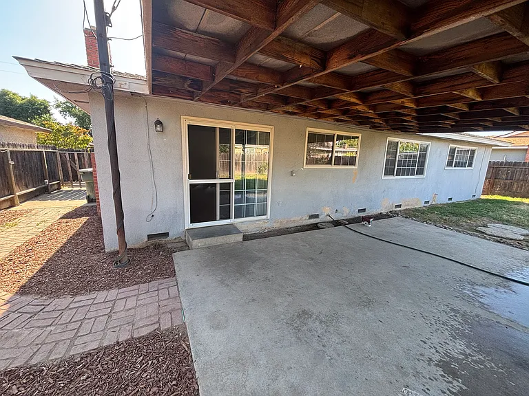 4504 N Garden Ave — Photo 13