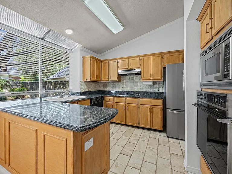 8417 Cornerwood Dr — Photo 11