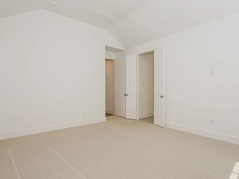 2852 Holland Ct — Photo 6