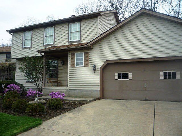 1st image of 415 Wyndclift Pl