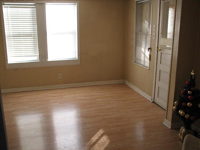 2nd image of 418 Water St