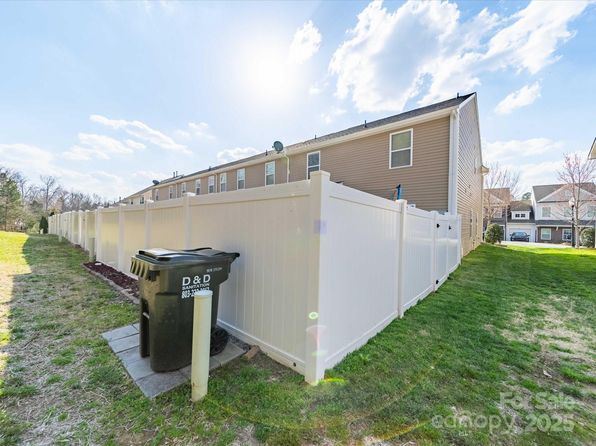 430 Battery Cir, Lake Wylie, SC 29710