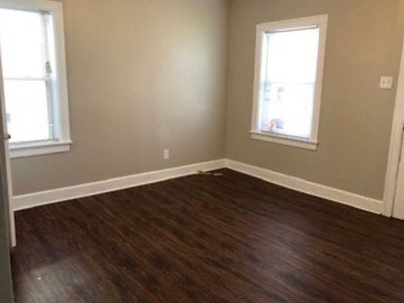 2nd image of 727-745 Shropshire Ave #733