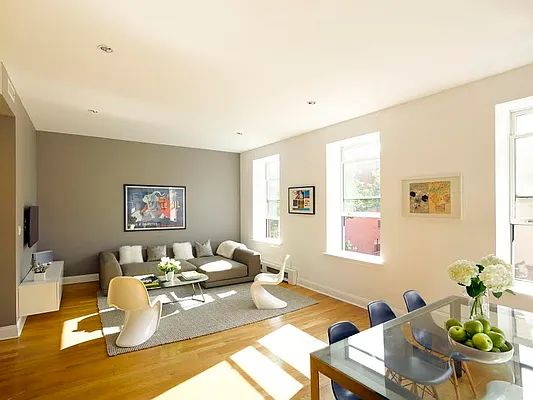 Sold by DALAZAR | media 14