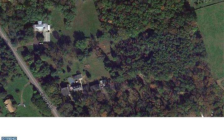 1st image of 929 Cherry Ln