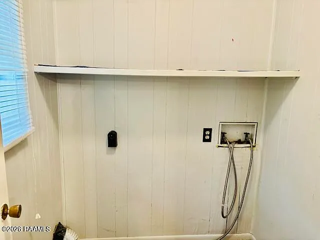 101 Burrow Dr — Photo 16