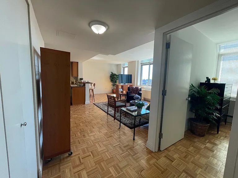 1500 Lexington Ave #16F — Photo 6