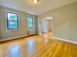 (Undisclosed Address), New Rochelle, NY 10805