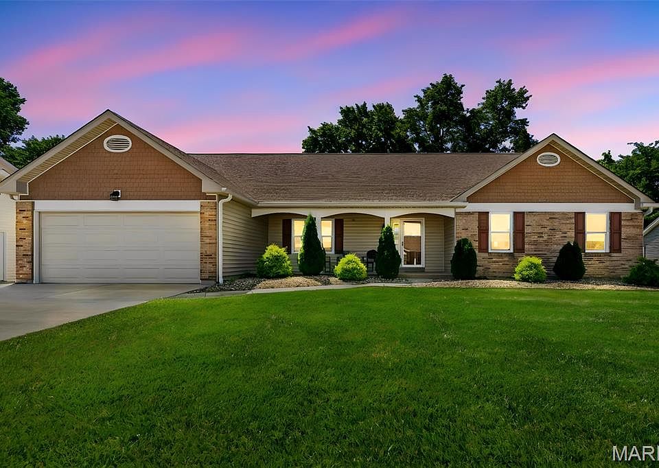 1st image of 3281 Principia Ave