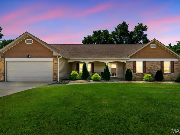 3281 Principia Ave, Saint Charles, MO 63301