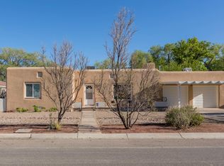 526 Solar Rd NW, Albuquerque, NM 87107