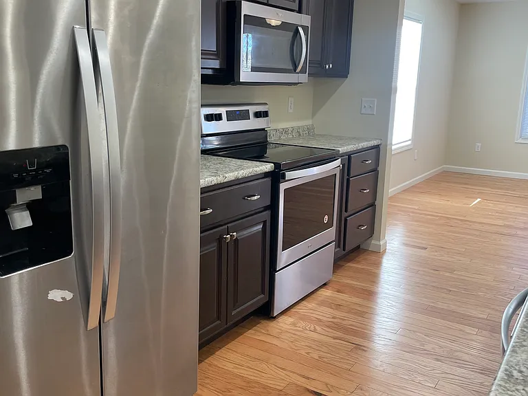 279 Rock Hill Rd — Photo 8