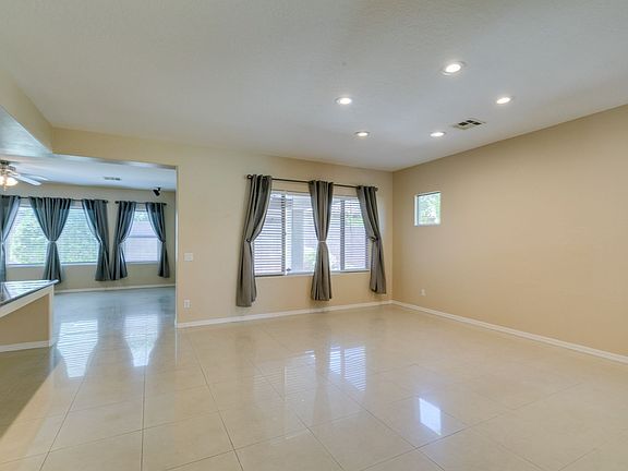 4th image of 5893 Quintillion Ave