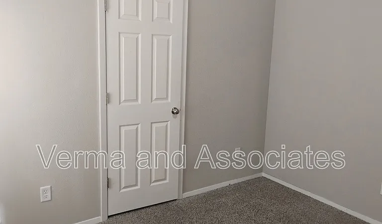 1701 Forest Dr — Photo 14