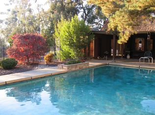 20 Granada Ct, Portola Valley, CA 94028