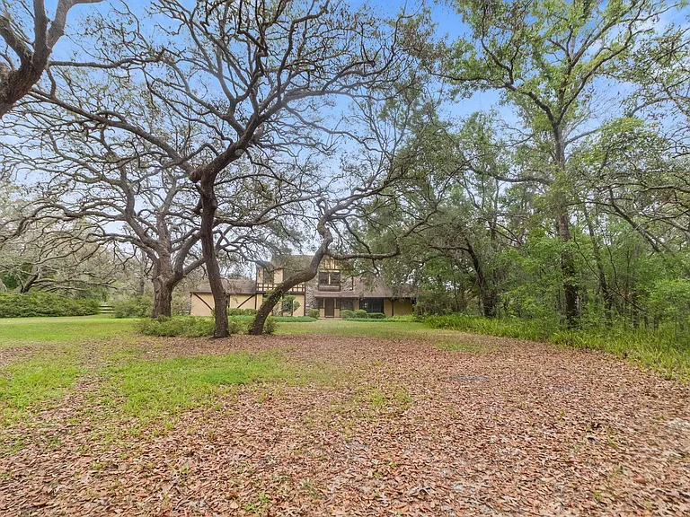 16835 Old Moulton Rd — Photo 3