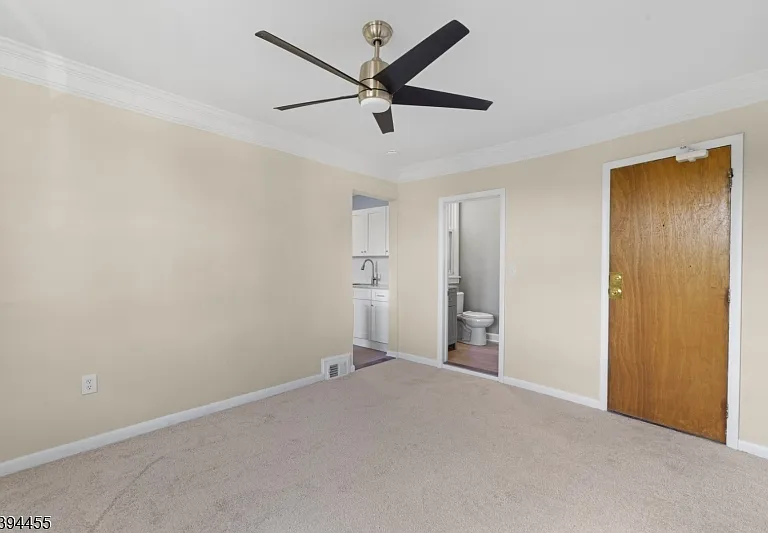 621 Spruce Ave #B — Photo 10