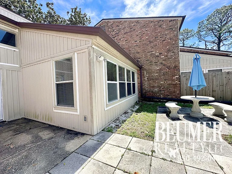 4833 Huron Dr — Photo 24