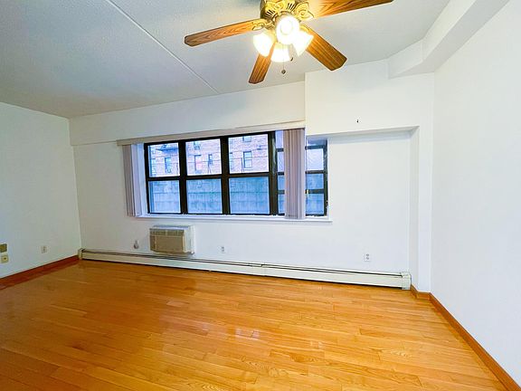5th image of 14720 35th Ave #2