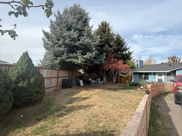 2770 N Davis Ct, Cornelius, OR 97113