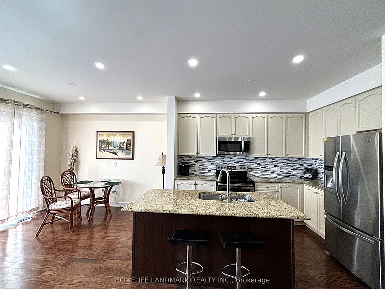 11 Kohl St — Photo 7