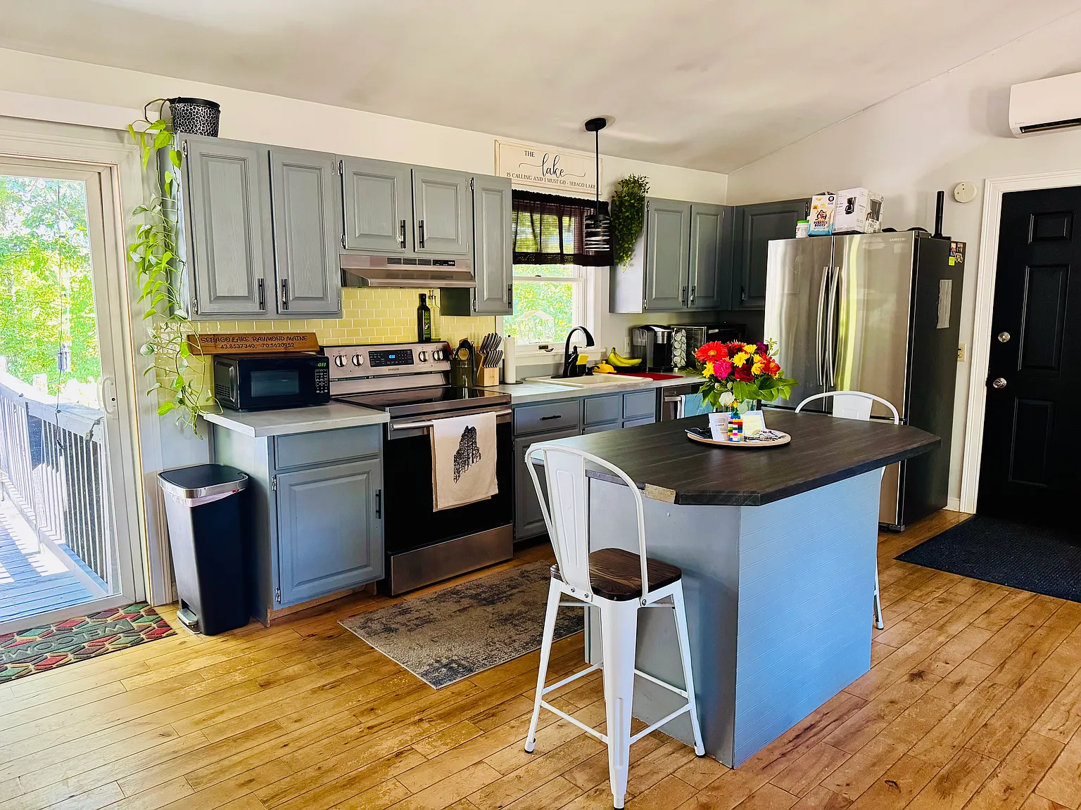 2 bed, 1200 sqft, $2,300 — Photo 4