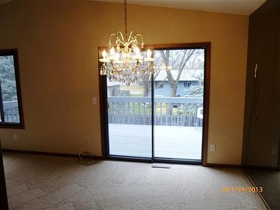 5th image of 307 Grandview Ave W