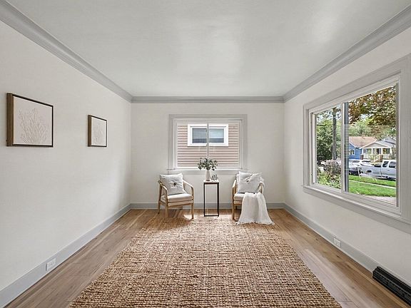 4th image of 1830 Linden Ave SE