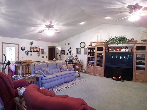 30' x 30' family room