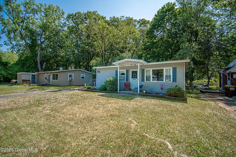 2nd image of 38 Sherwood Drive