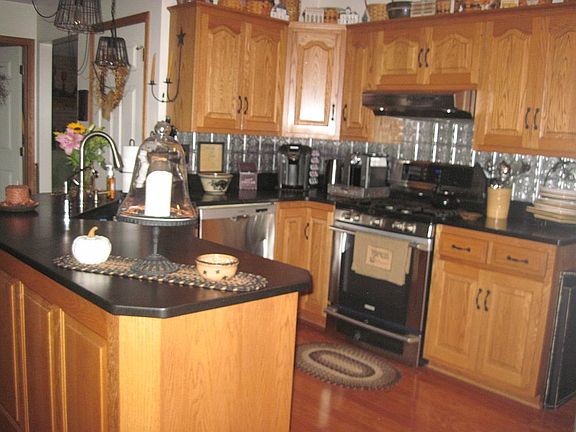 5th image of 5064 Yackey Dr NW