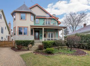 4913 Parkway Dr, Downers Grove, IL 60515