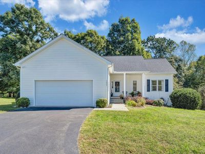 1087 Joffrey Dr, Huddleston, VA, 24104