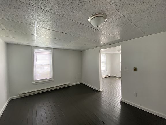 5th image of 112 N York St