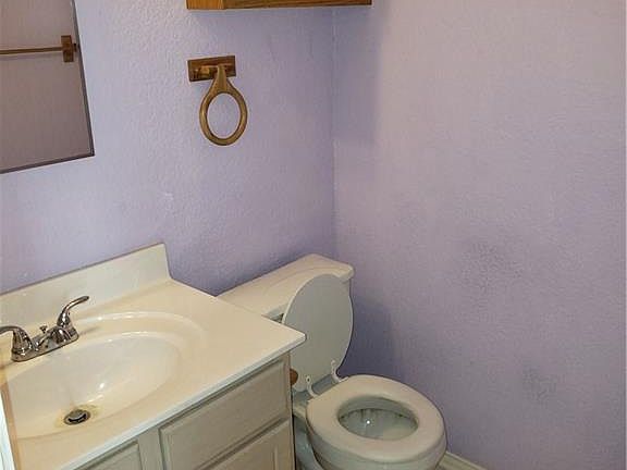 5th image of 511 Whispering Hollow Dr