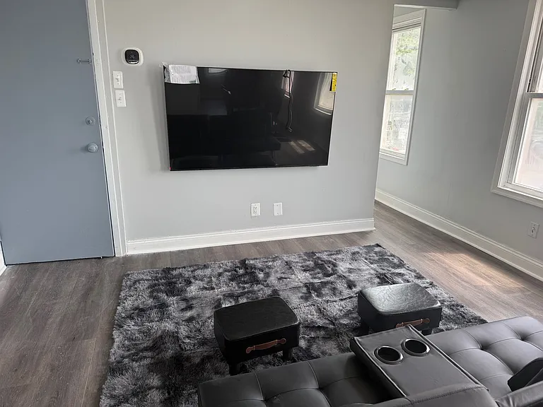 2800 Huntingdon Ave — Photo 4